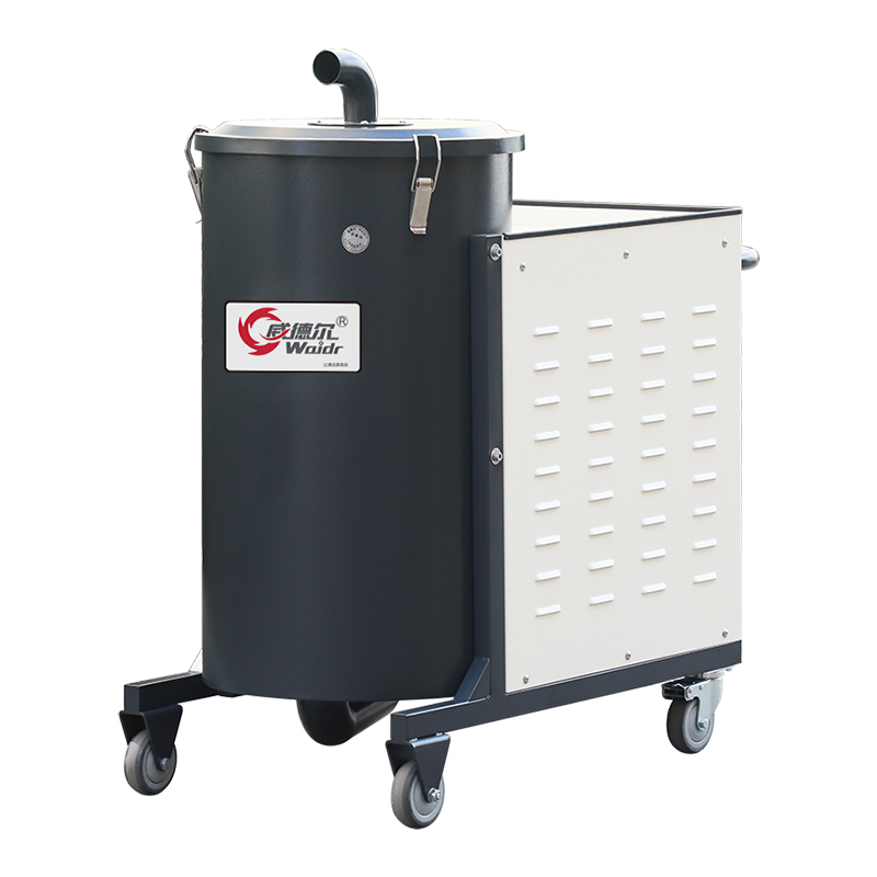 Industrial Chip Vacuum